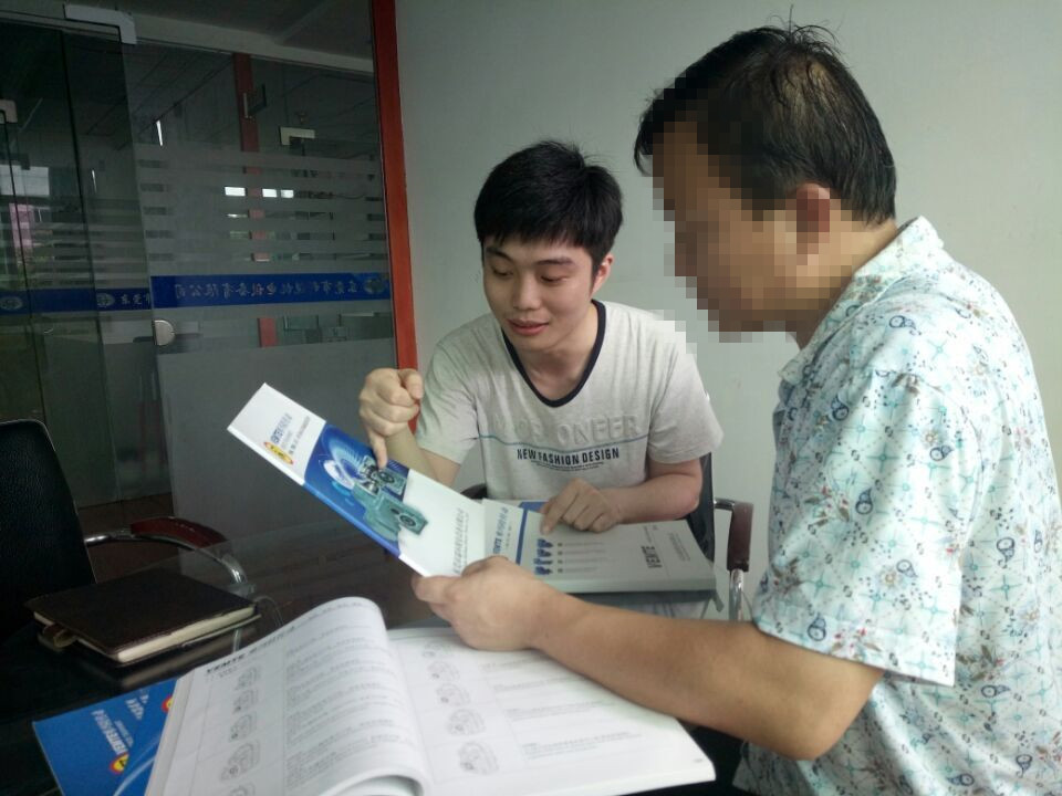 合肥代理商参观VEMT齿轮减速机